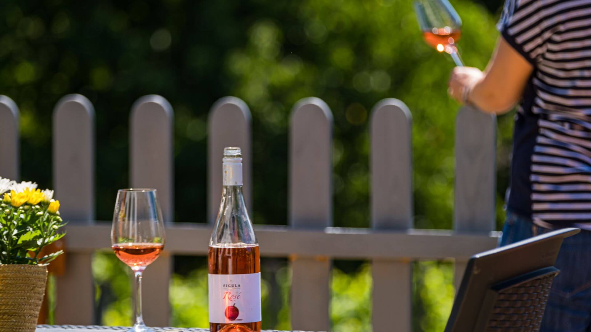 nevenincs nyaralo balatonfured sajat privat haz szoloskert csend nyugalom